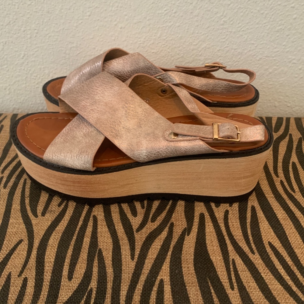 Wedges - Picture 6 of 9